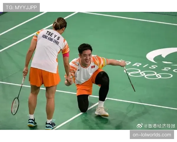 邓谢配亚锦赛夺冠背后：香港羽毛球运动员的辛勤付出与刻苦训练